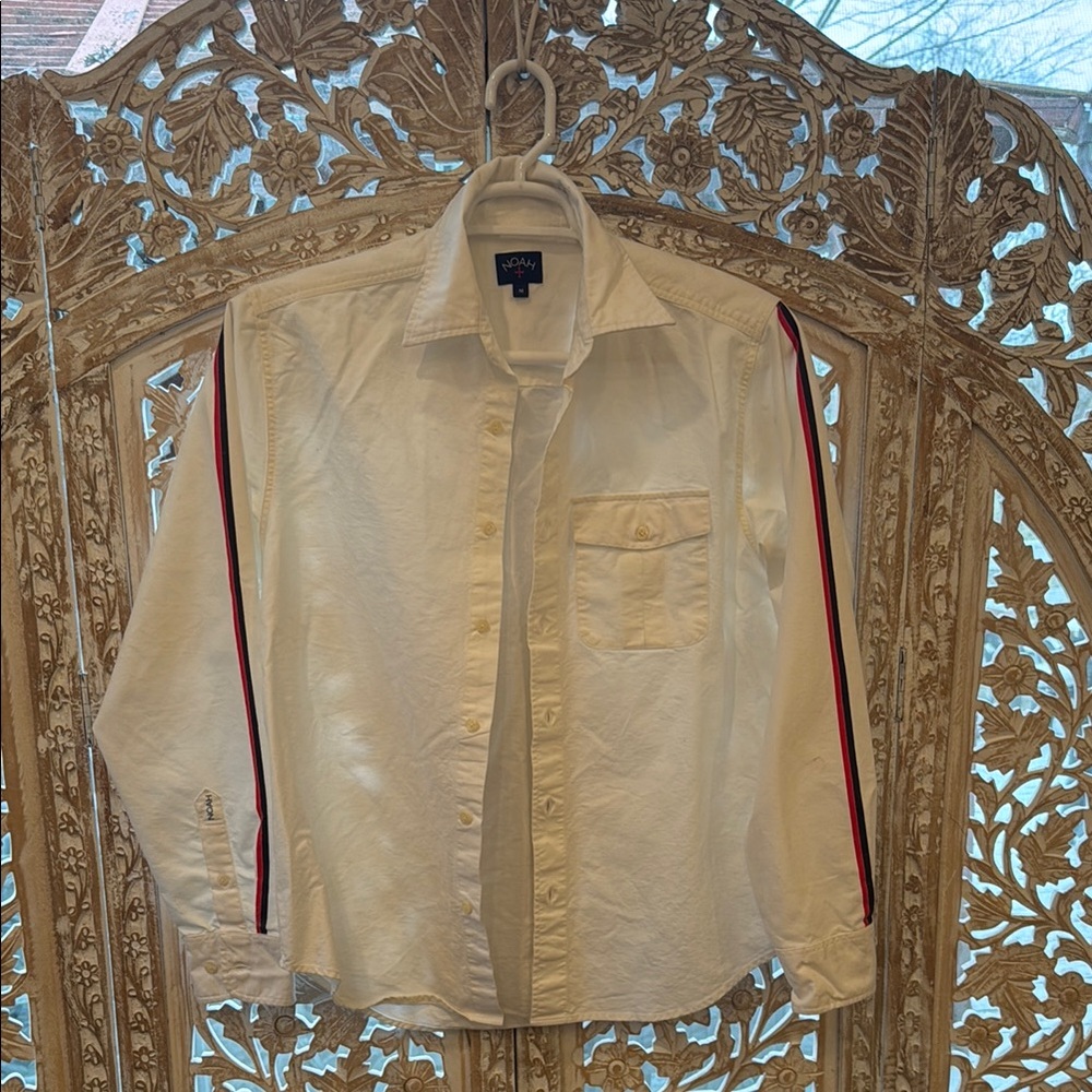 White Button-Up NOAH Shirt with Red and Blue Stripes
